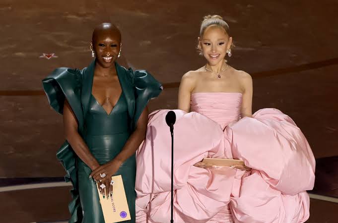 Ariana Grande and Cynthia Erivo