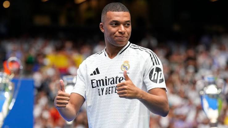 Mbappe in his Madrid jersey | Source: Star Sports