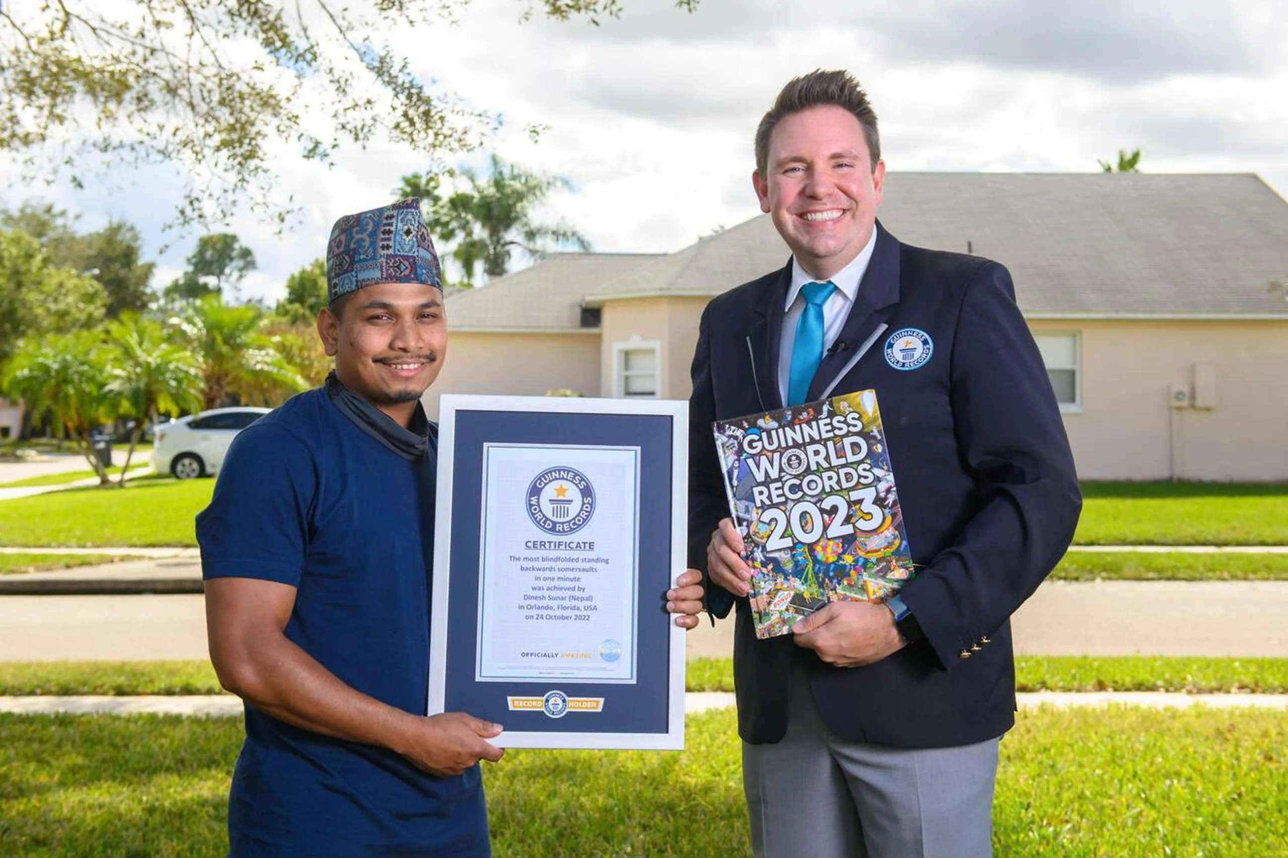 Guinness World Records adjudicator, Michael Empric with record owner Dinesh Sunar 