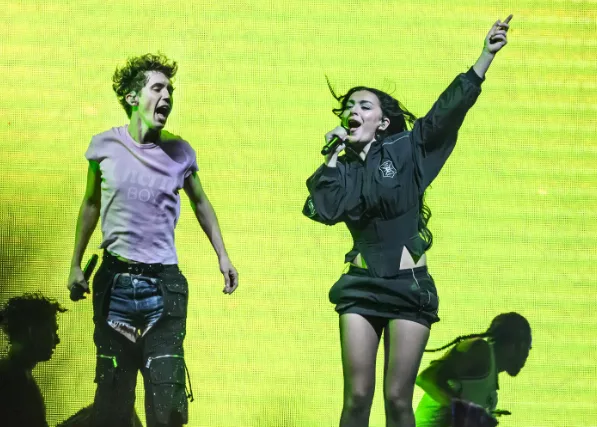 Charli XCX and Troye Sivan on tour