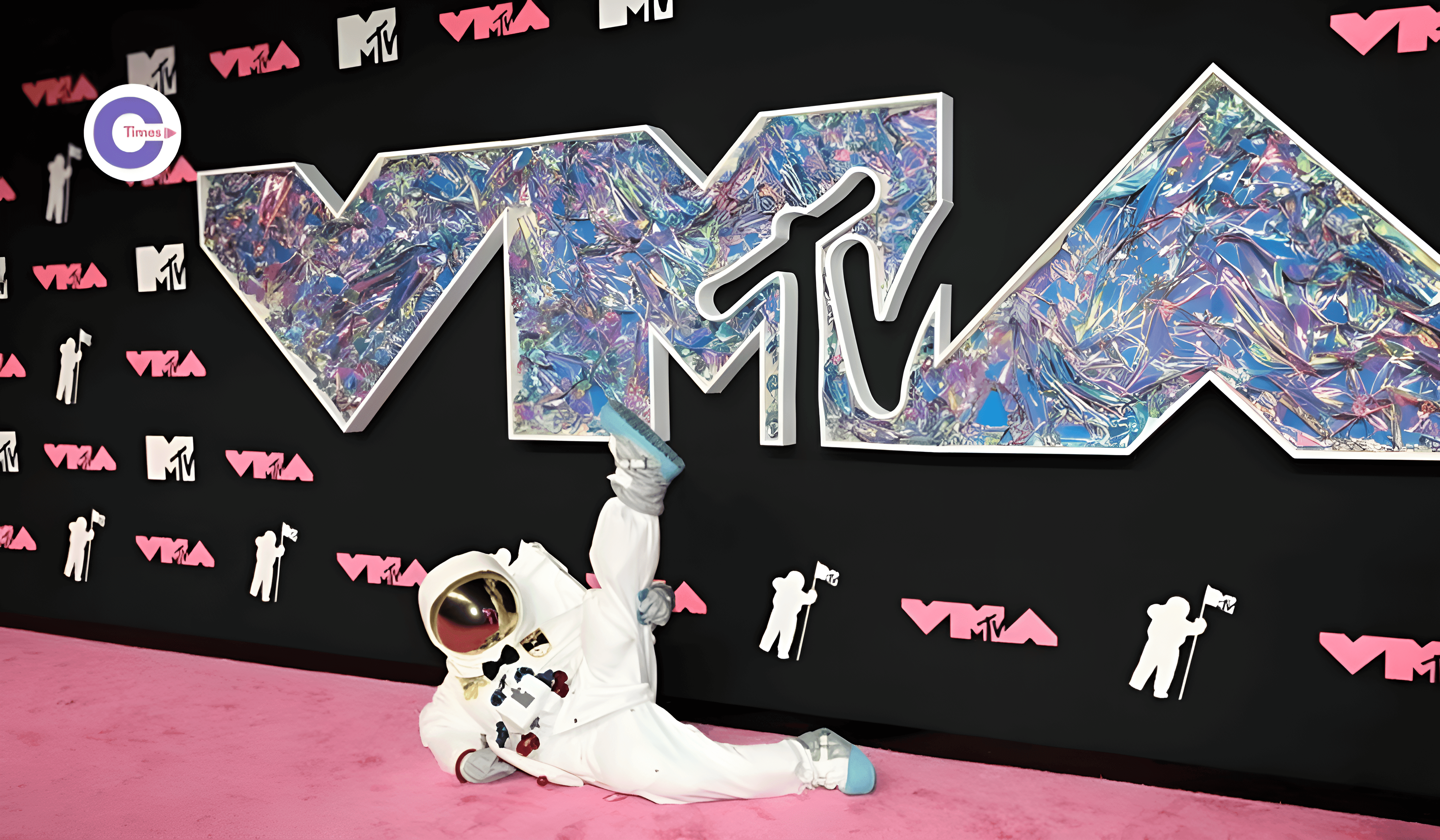 Red carpet glam and unforgettable performances from the 2024 MTV VMAs—celebrating the best in music and fashion!