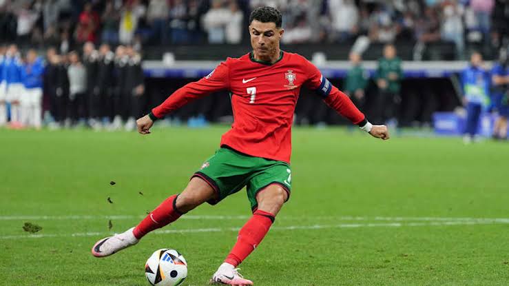 Cristiano Ronaldo with his magic on the field