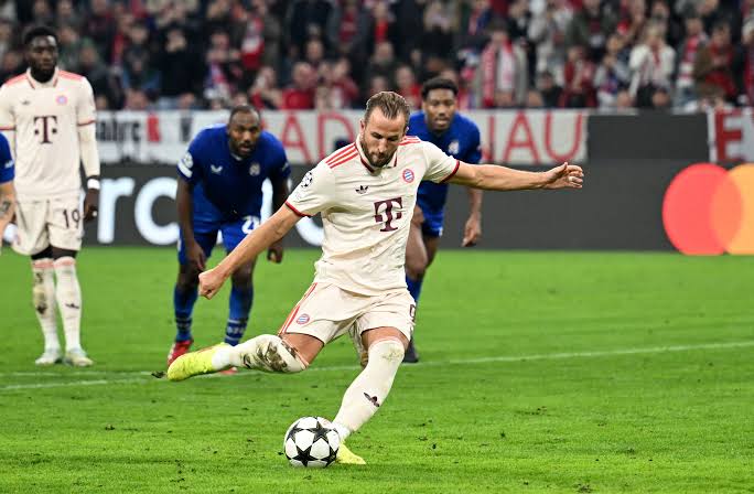 Harry Kane scores a hat-trick for Bayern Munich